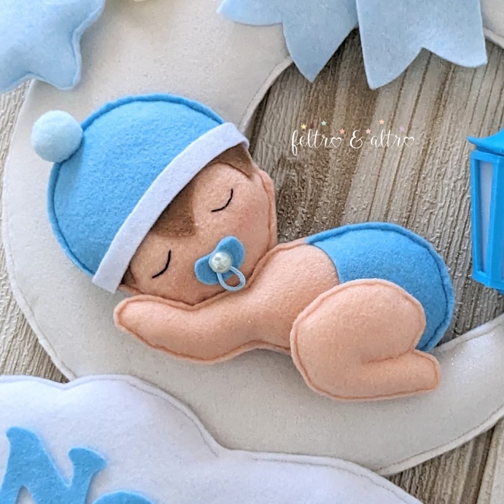 Bimbo in pannolenci