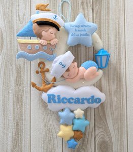 Fiocchi nascita fatti a mano e regali nascita personalizzati 27 15 - Fiocco nascita artigianale, linea PERSONALIZZATI, con fratelli marinai, nave, stelle, ancora e nuvola con nome