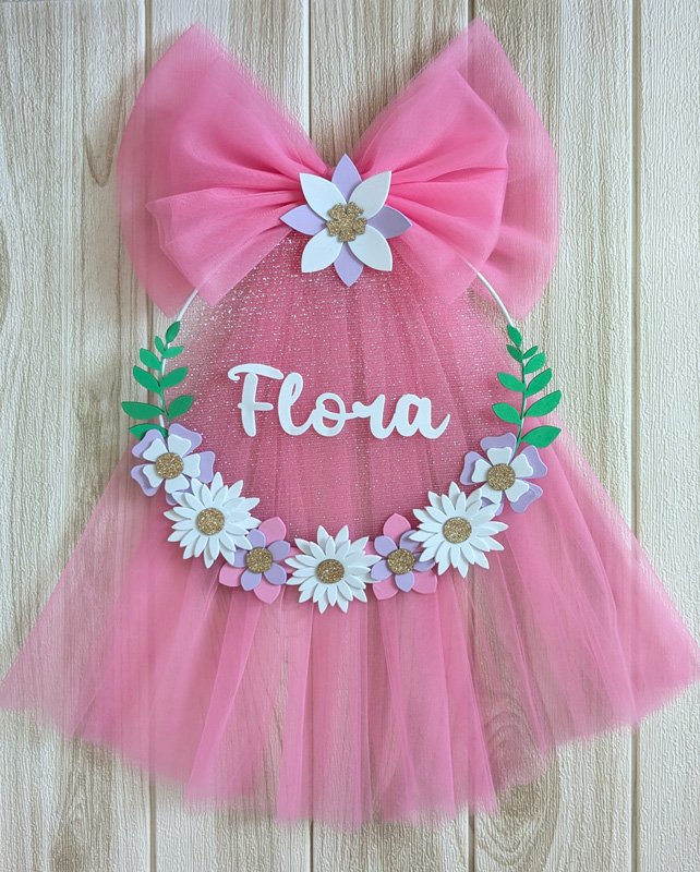 Fiocco nascita in tulle con telaio con sfondo e nome e decorazioni varie in fommy